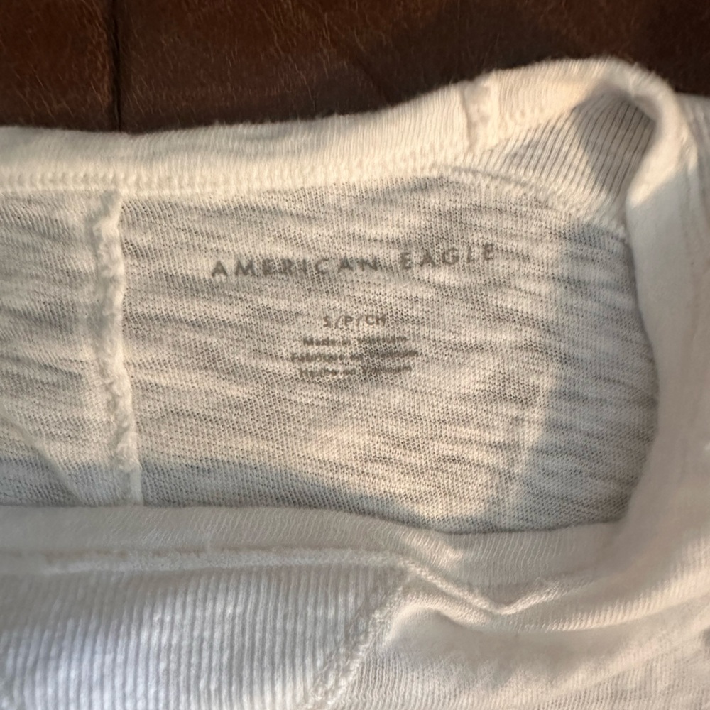 American Eagle Outfitters Floral Graphic Muscle Tee - Cream and Orange - Picture 3 of 3